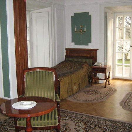 Hotel Butikowy Palac Jablonna Eksteriør billede